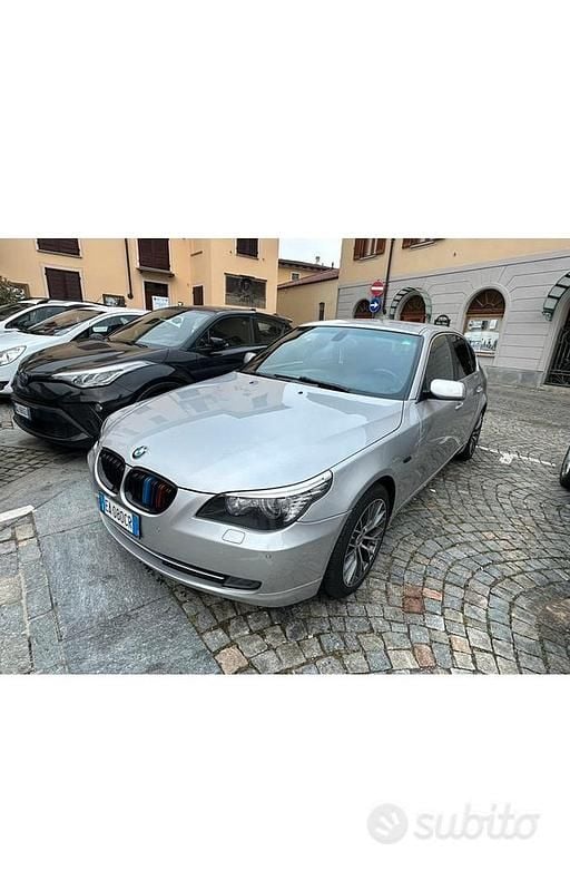 Grigio Usata 2009 BMW 530 Tre volumi | 6800 € - Immagine 1/4
