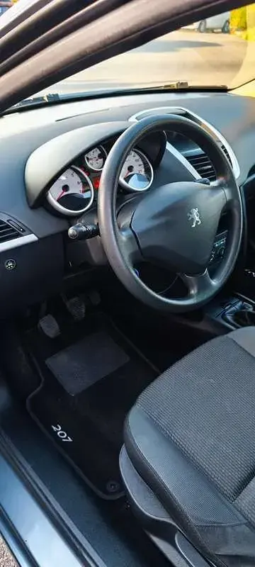 Usata Peugeot 207 73 CV (53 kW) 2010 Grigio Berlina