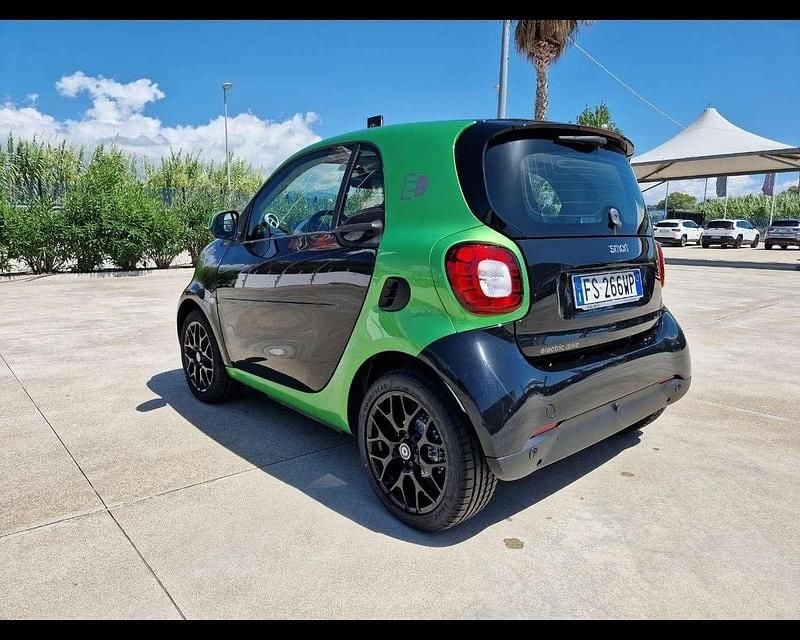 Usata Smart ForTwo Electric Drive Passion 41 kW (56 CV) 2018 Bianco Berlina