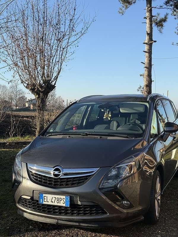 Usata Opel Zafira Tourer Edition 165 CV (121 kW) 2012 Monovolume