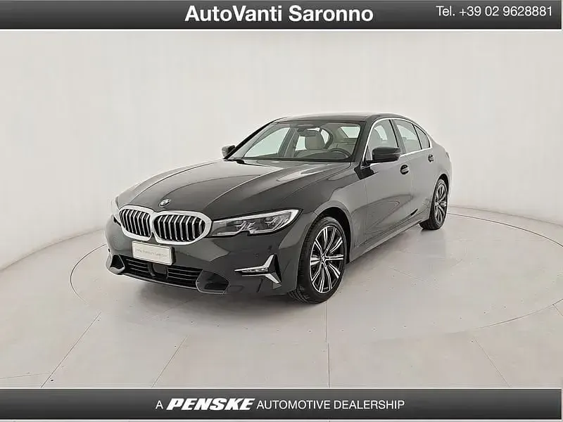 Usata BMW 330 Luxury Line 258 CV (189 kW) 2019 Grigio Berlina