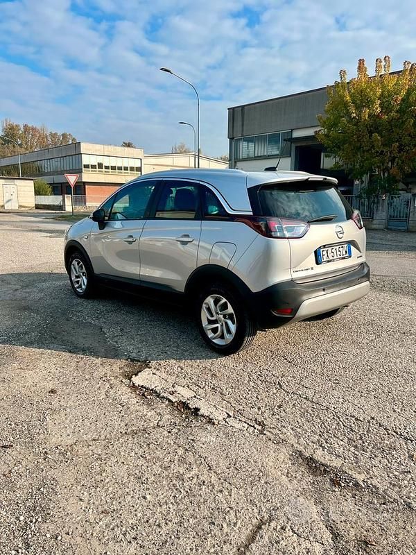 Usata Opel Crossland X 110 CV (80 kW) 2019 Grigio SUV