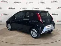Usata Toyota Aygo X-wave 72 CV (52 kW) 2021 Nero Utilitaria