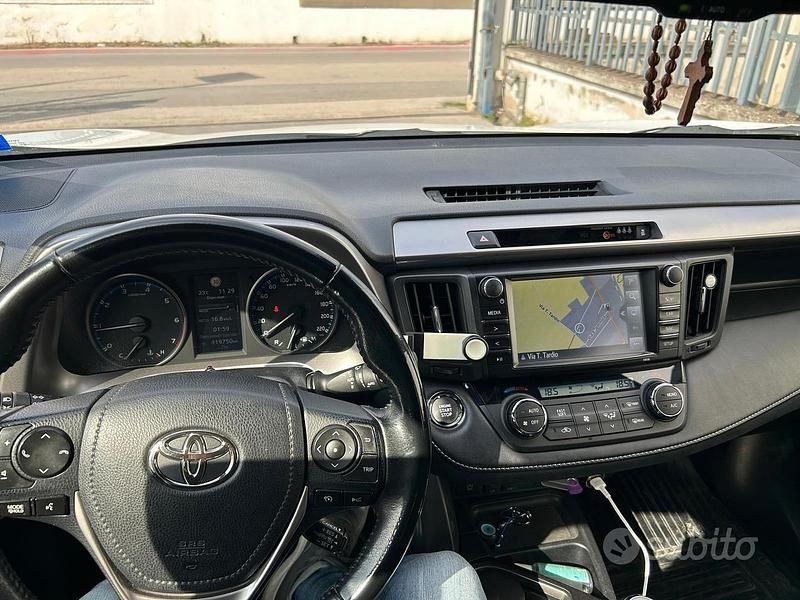 Usata Toyota RAV4 150 CV (110 kW) 2017 SUV