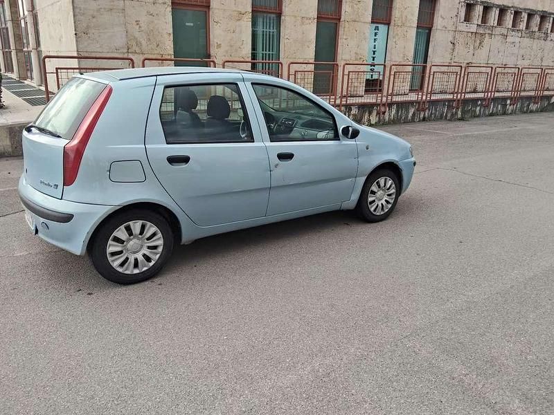Usata Fiat Punto 60 CV (44 kW) 2003 Utilitaria