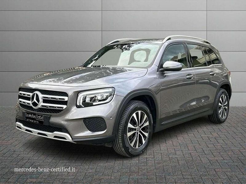 Usata Mercedes GLB200 150 CV (110 kW) 2023 Grigio montagna SUV