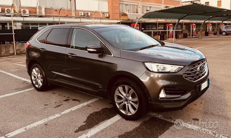 Usata Ford Edge Titanium 240 CV (176 kW) 2019 Grigio SUV
