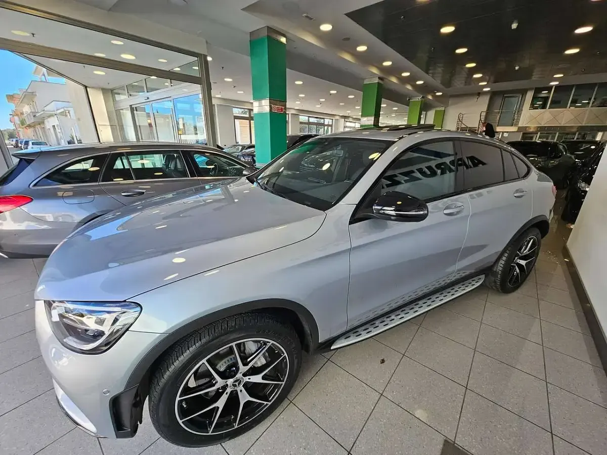 Usata Mercedes GLC300 Premium 194 CV (142 kW) 2022 Argento SUV