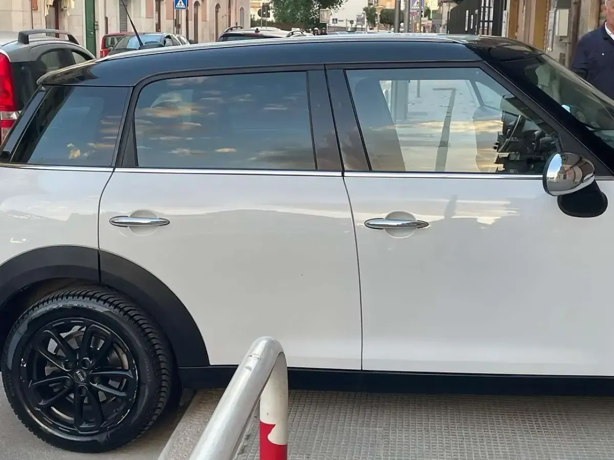 Usata Mini Park Lane Countryman 111 CV (81 kW) 2016 Other SUV