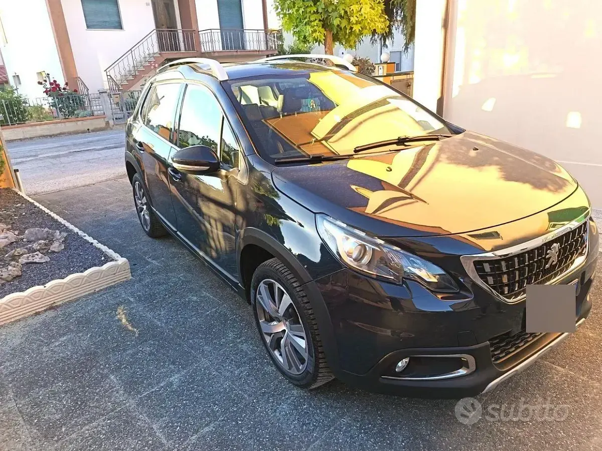 Usata Peugeot 2008 99 CV (72 kW) 2017 Nero SUV