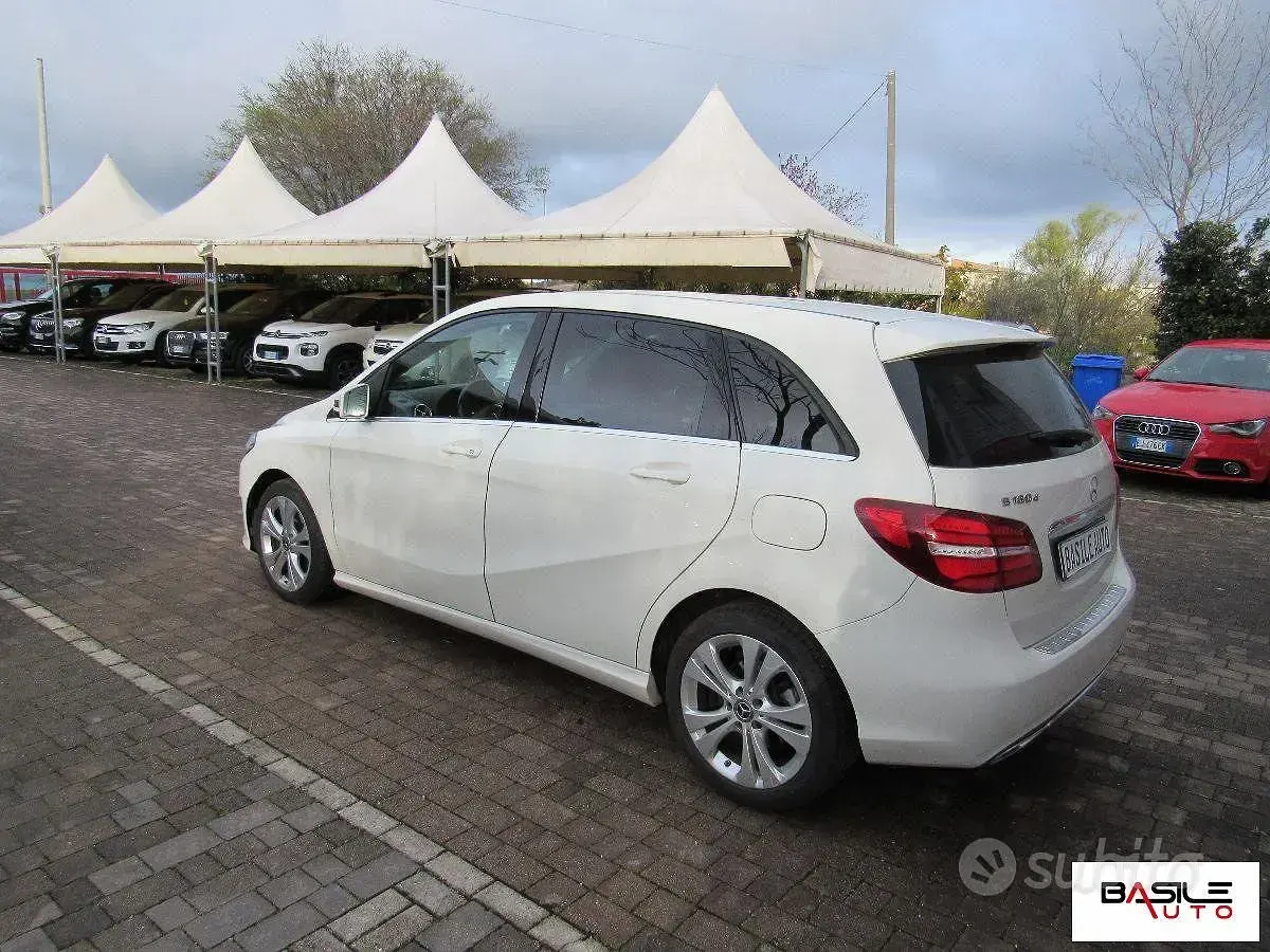 Occasion Mercedes B180 Premium 109 PK (80 kW) 2017 Wit MPV