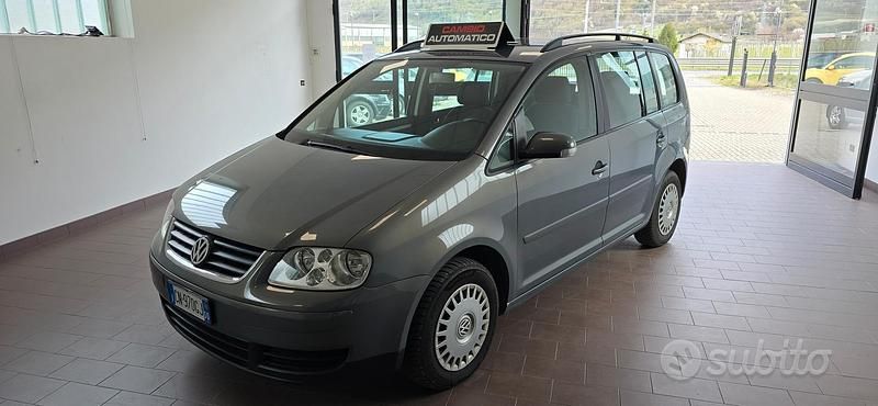 Usata VW Touran 2005 Grigio Monovolume