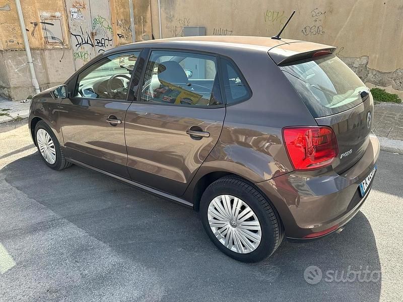 Usata VW Polo 90 CV (66 kW) 2015 Marrone Utilitaria