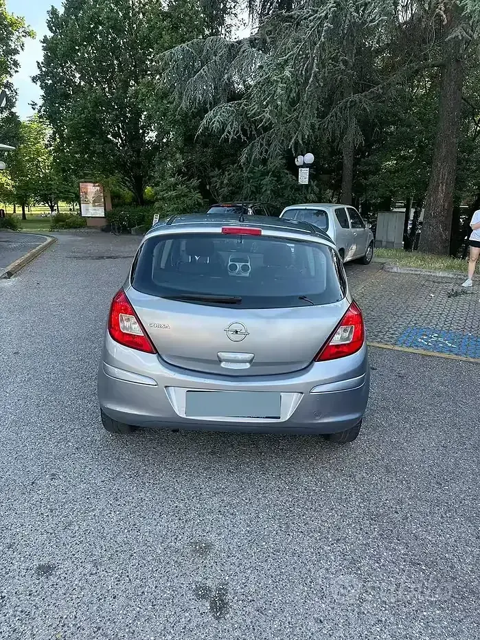 Usata Opel Corsa 80 CV (58 kW) 2009 Grigio Utilitaria