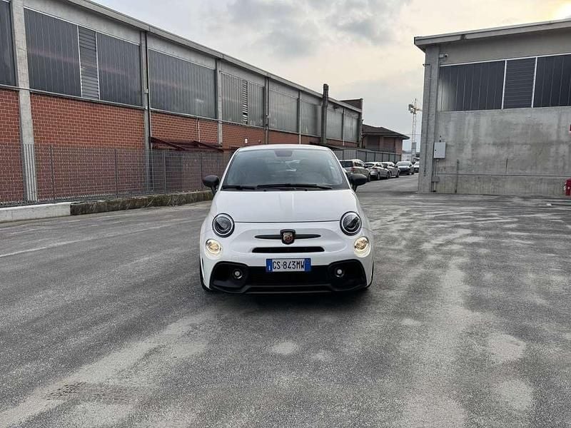 Usata Abarth 695 Competizione 179 CV (131 kW) 2024 Utilitaria