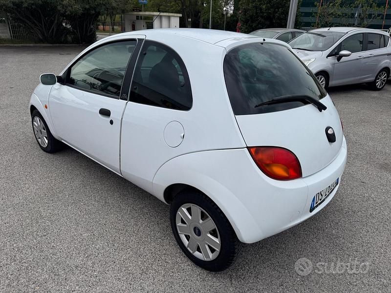 Usata Ford Ka 70 CV (51 kW) 2008 Bianco Utilitaria