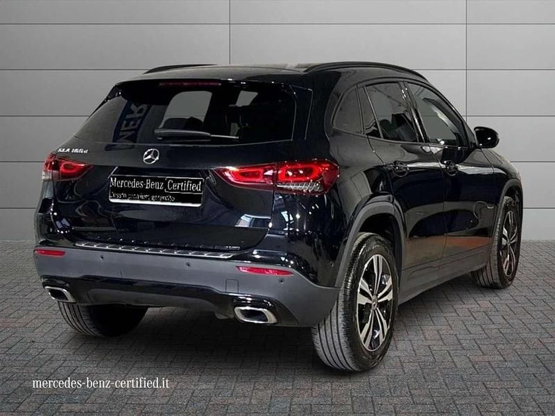 Usata Mercedes GLA180 116 CV (85 kW) 2022 Nero cosmo SUV