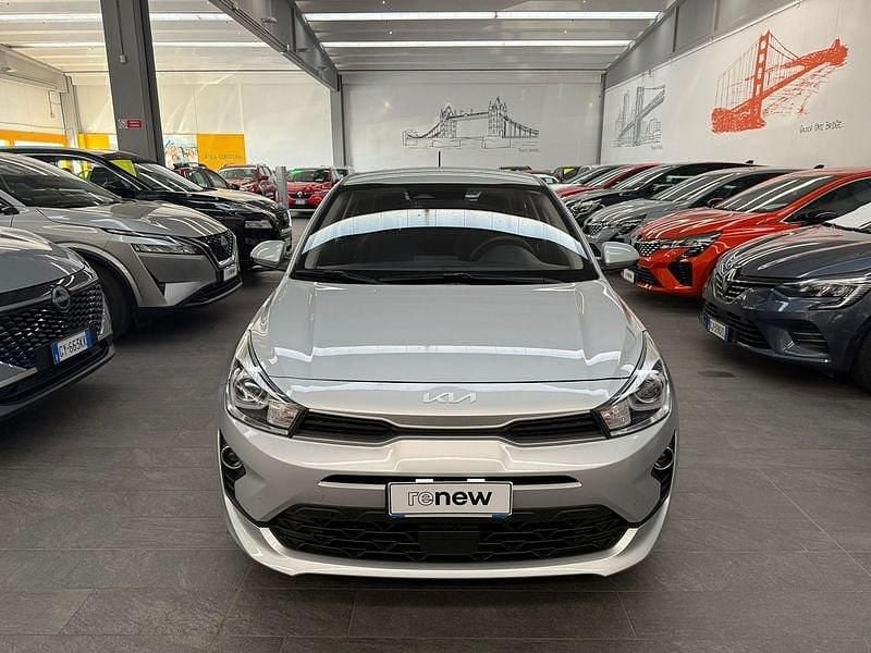 Usata Kia Rio Style 82 CV (60 kW) 2023 Argento Berlina
