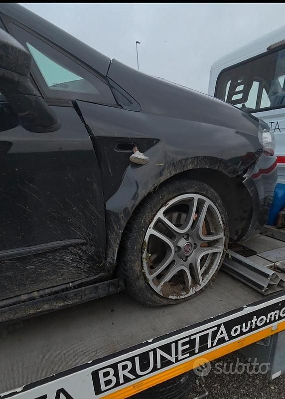 Usata Fiat Grande Punto 130 CV (95 kW) 2006 Nero Utilitaria