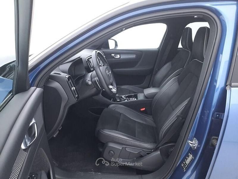 Usata Volvo XC40 163 CV (119 kW) 2020 Blu SUV