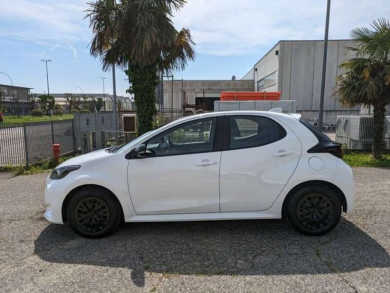 Usata Toyota Yaris Active 72 CV (52 kW) 2022 Bianco Berlina