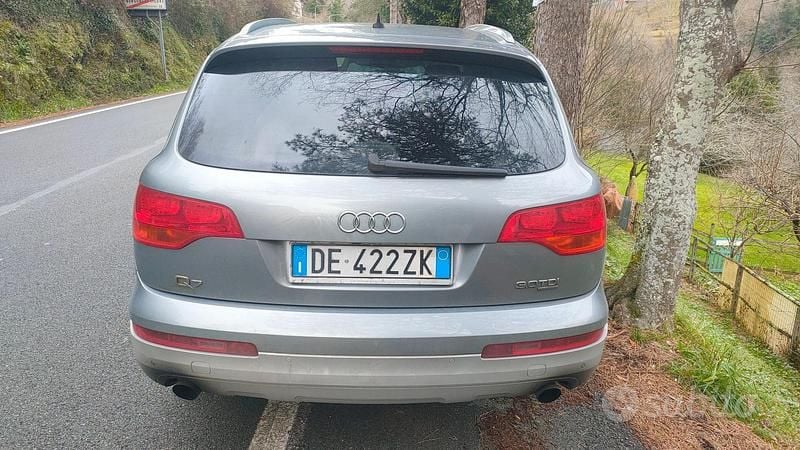 Usata Audi Q7 232 CV (170 kW) 2006 Grigio SUV