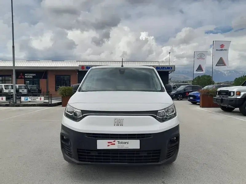 Usata Fiat Doblò 131 CV (96 kW) 2023 Bianco Monovolume
