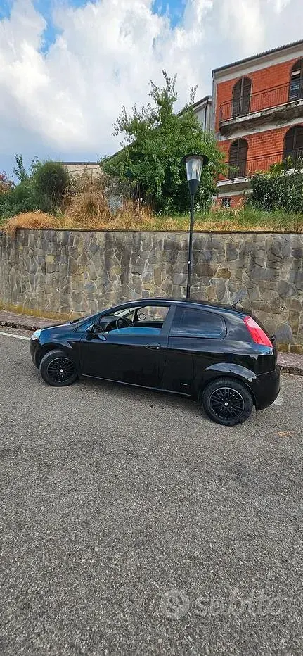 Usata Fiat Grande Punto 75 CV (55 kW) 2008 Nero Utilitaria