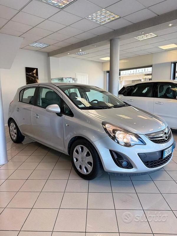 Usata Opel Corsa 86 CV (63 kW) 2015 Grigio Utilitaria