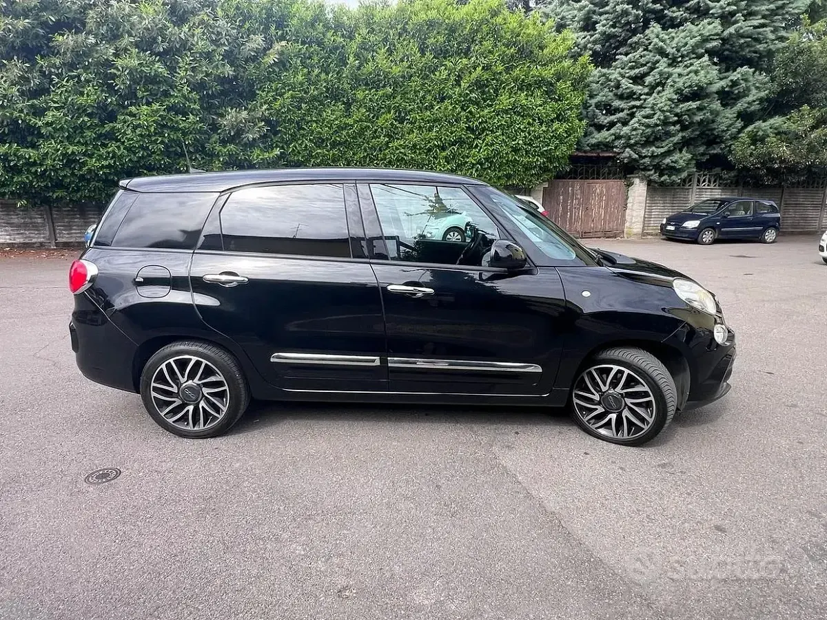 Usata Fiat 500L Lounge 120 CV (88 kW) 2020 Nero Monovolume