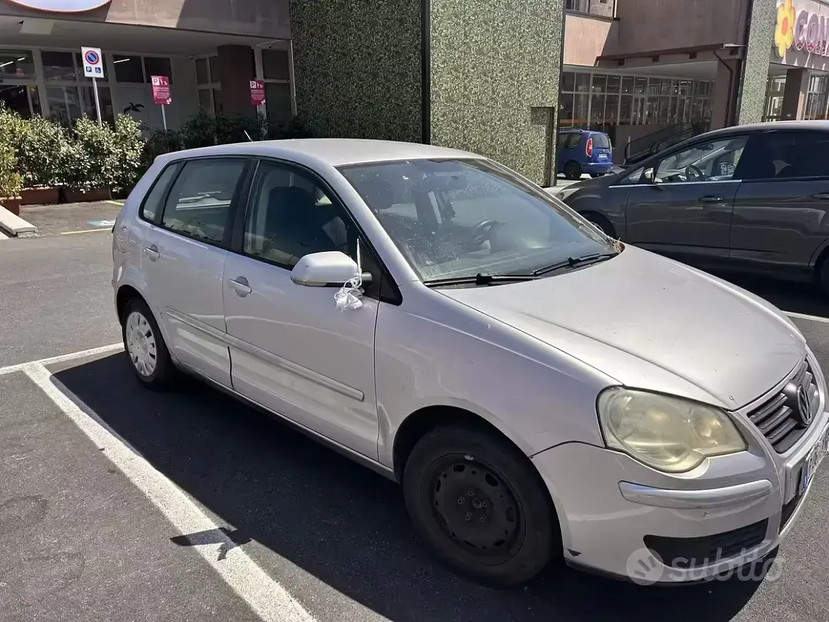Usata VW Polo 75 CV (55 kW) 2005 Grigio Utilitaria