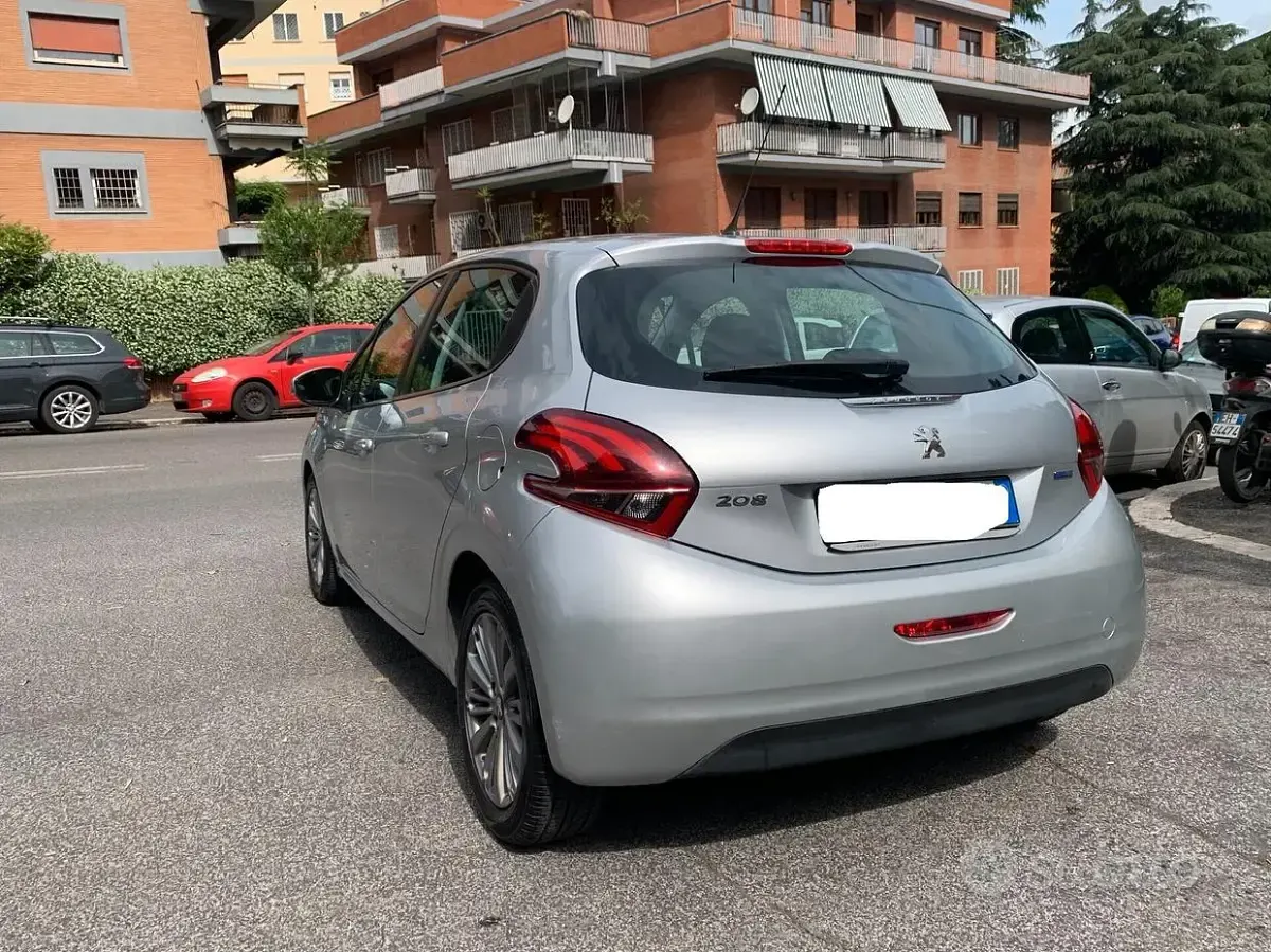 Usata Peugeot 208 82 CV (60 kW) 2017 Grigio Utilitaria