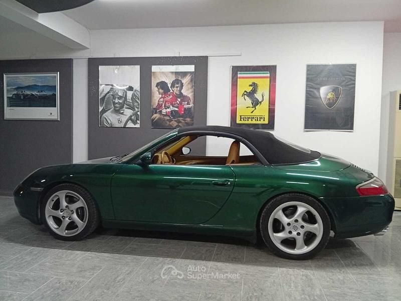 Usata Porsche 911 Carrera Cabriolet 300 CV (220 kW) 2000 Verde Cabrio