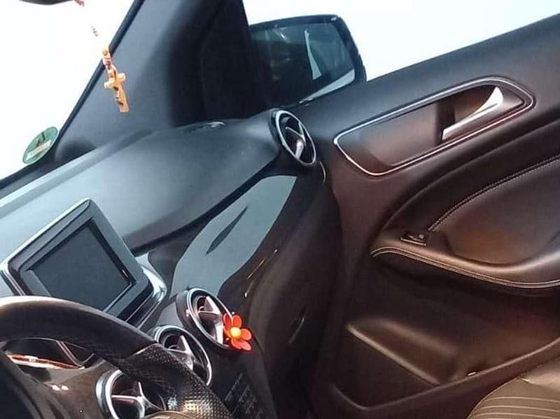 Usata Mercedes B200 Premium 136 CV (100 kW) 2013 Nero Monovolume