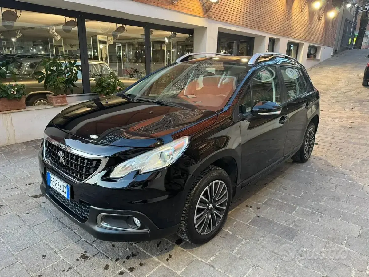 Usata Peugeot 2008 Allure 82 CV (60 kW) 2016 Nero SUV