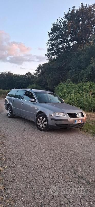 Grigio Usata 2003 VW Passat Station wagon | 1500 € (Buon prezzo) - Immagine 1/1