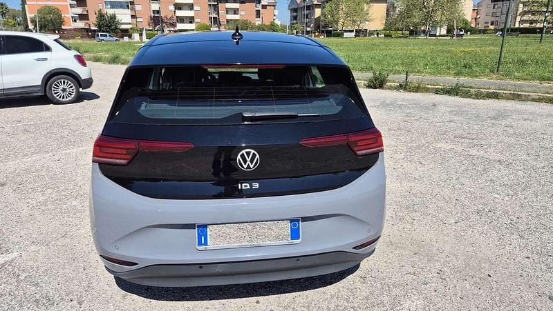 Usata VW ID.3 Active 69 kW (95 CV) 2023 Grigio Utilitaria
