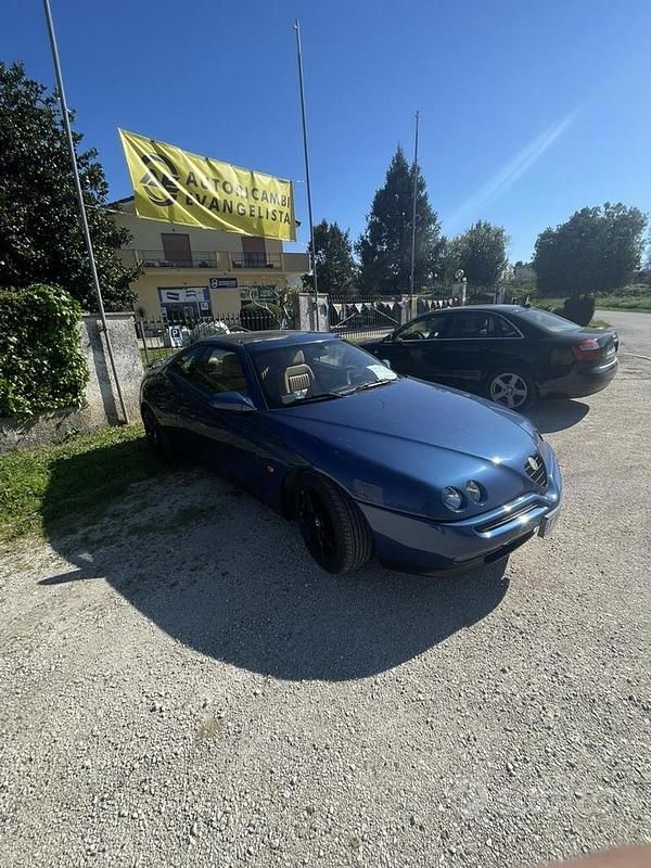 Usata Alfa Romeo GTV 150 CV (110 kW) 1998 Blu Coupé