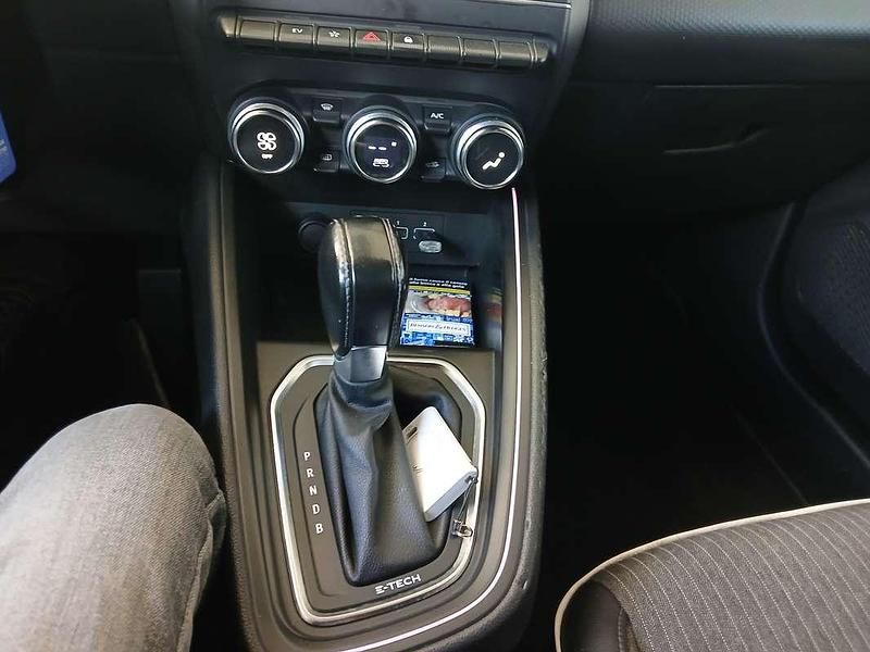 Usata 2022 Renault Clio V Business Tre volumi | 13.000 € (Buon prezzo) - Immagine 1/4