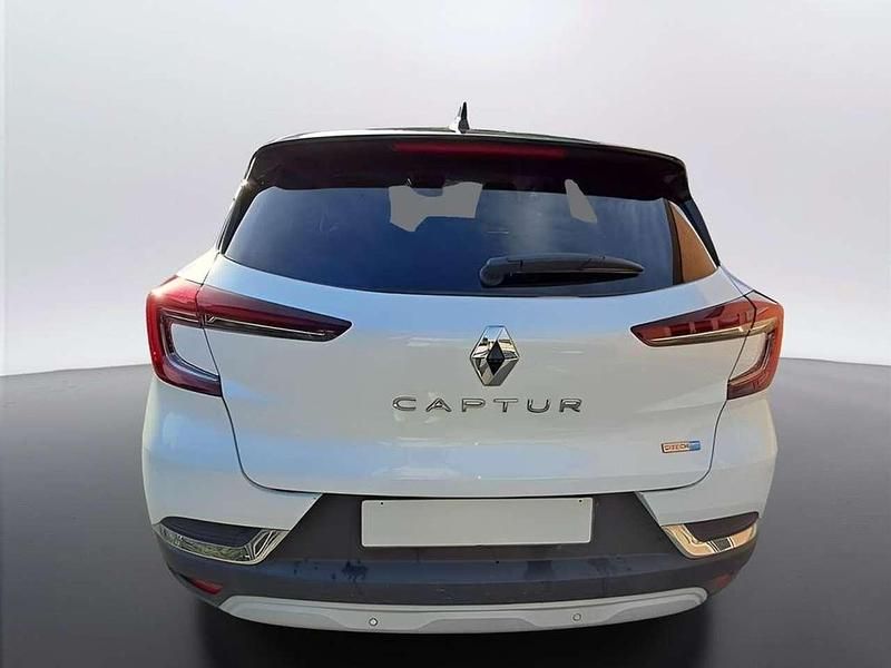 Usata Renault Captur Intens 159 CV (116 kW) 2021 Bianco SUV