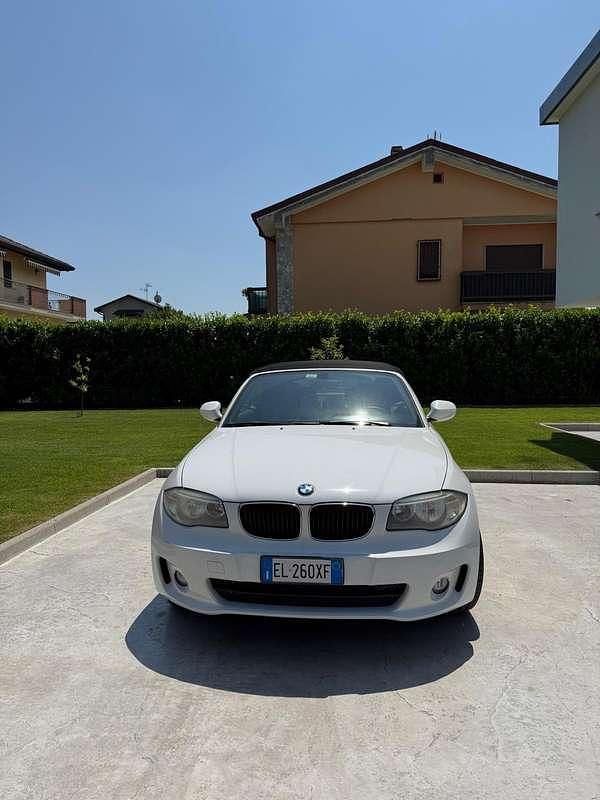 Usata 2012 BMW 120 Cabriolet Cabrio | 10.300 € (Buon prezzo) - Immagine 1/4