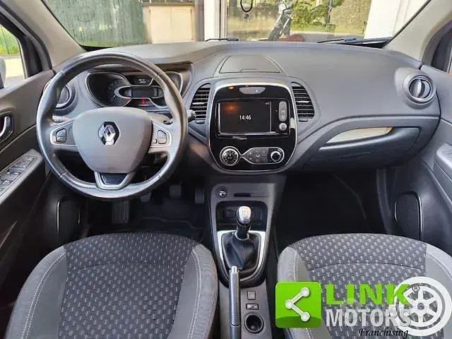 Usata Renault Captur Zen 90 CV (66 kW) 2018 Nero SUV