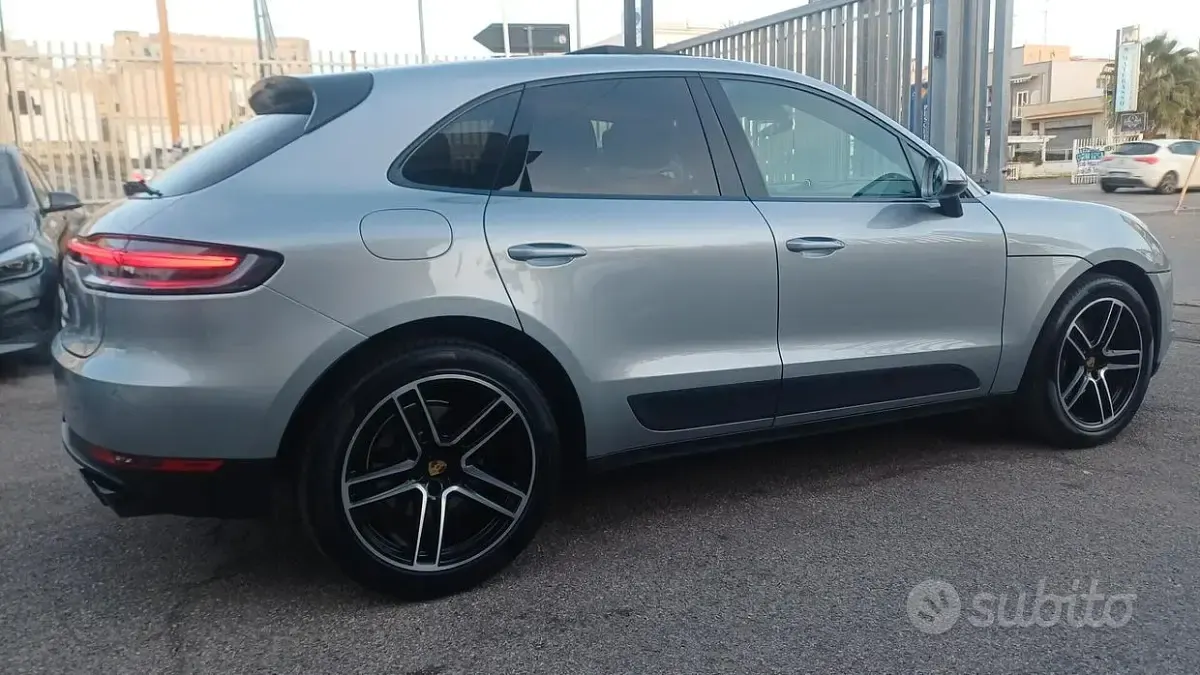 Usata Porsche Macan 245 CV (180 kW) 2021 Grigio SUV