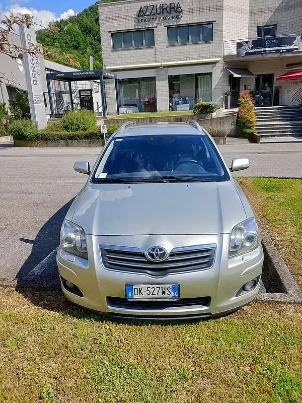 Usata Toyota Avensis 150 CV (110 kW) 2006 Berlina