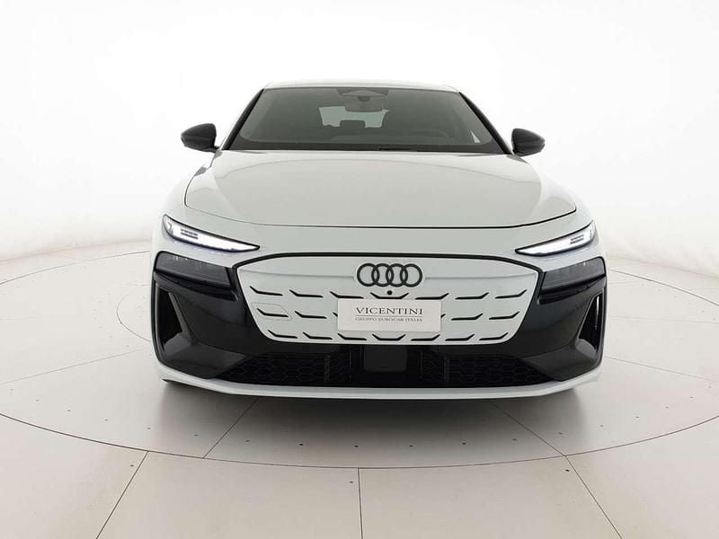 Nuova Audi A6 e-tron S-Line 280 kW (381 CV) 2026 Bianco ghiaccio metallizzato Station wagon