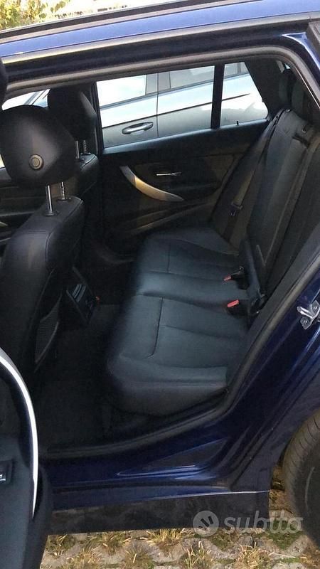 Usata BMW 320 163 CV (119 kW) 2018 Blu Berlina