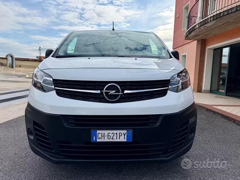 Usata Opel Vivaro Enjoy 102 CV (75 kW) 2021 Bianco Monovolume