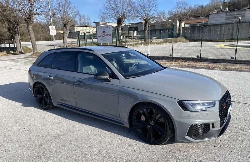 Usado Audi RS4 450 CV (330 kW) 2018 Gris Familiar