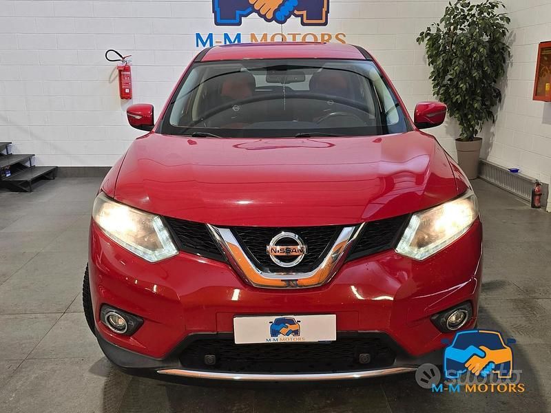 Usata Nissan X-Trail Visia 163 CV (119 kW) 2016 Rosso SUV