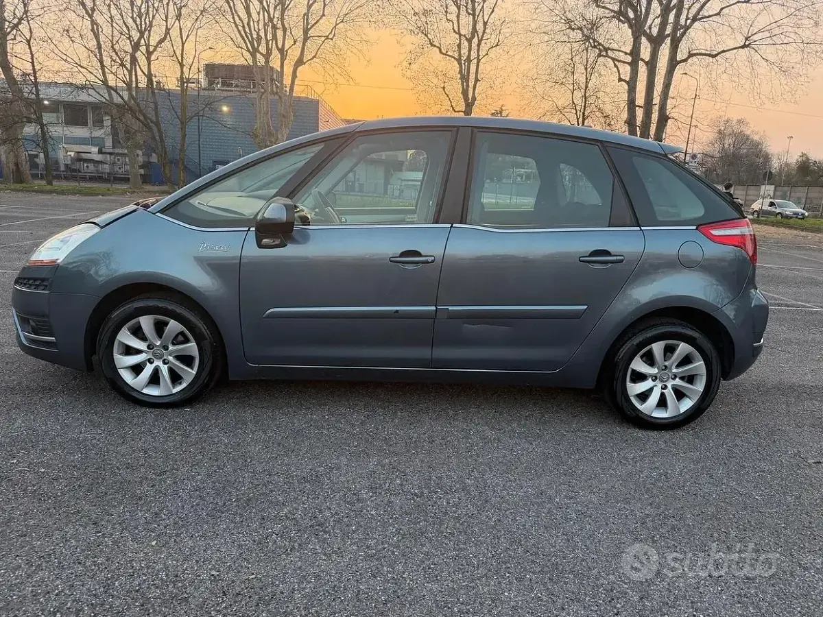 Usata Citroën C4 Picasso Business Class 109 CV (80 kW) 2010 Blu Monovolume